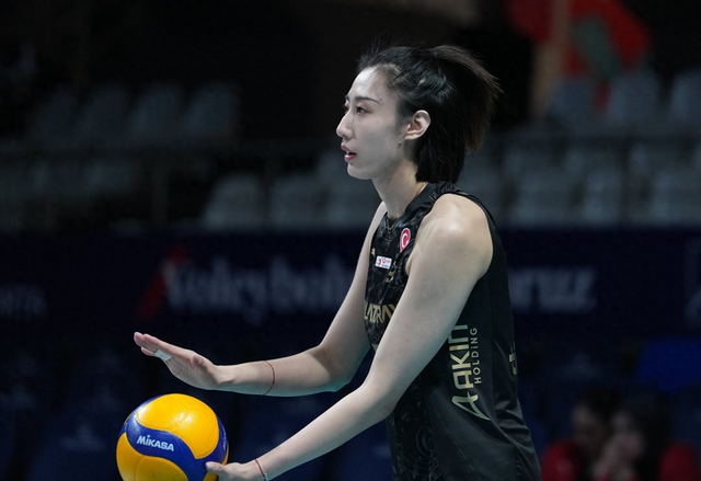 赛事分析-朱婷越打越油！2场合砍33分晋级意甲四强，王媛媛冲击留洋首冠|拦网|1/4决赛|科内|瓦基弗银行|中国女排_新浪体育_新浪新闻