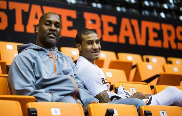 九游体育-防守时代回归惠及小佩顿，他在勇士重获新生更积极